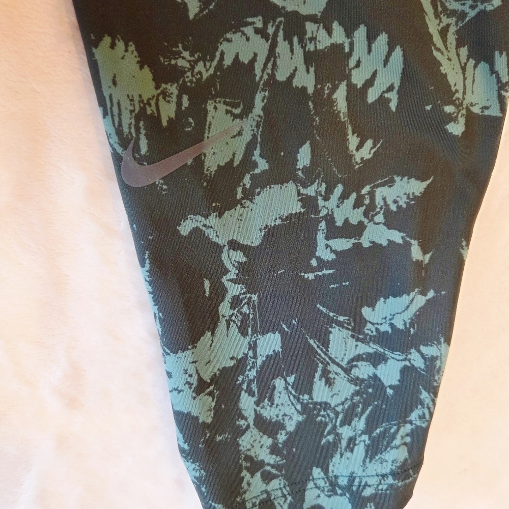 Nike Women Dri-FIT One High Waisted 7/8 Printed Legging VINTAGE GREEN XS - Picture 3 of 13